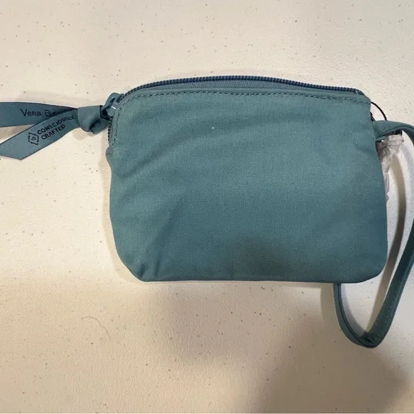 NWT Vera Bradley Wristlet - Picture 3 of 5